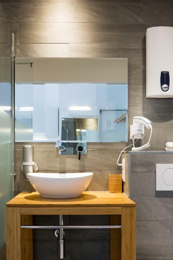 Dingdong Koblenz - City Apartments ภายนอก รูปภาพ